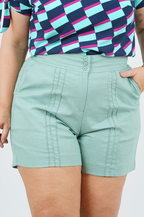 SHORTS PLUS SIZE FERRADURA LINHO