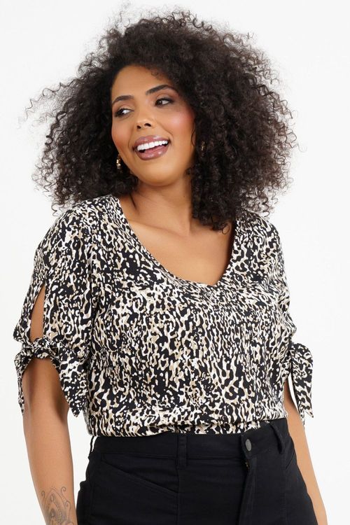 Blusa Plus Size Emília Manga Curta