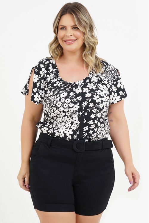 Blusa Plus Size Pérola Manga Curta