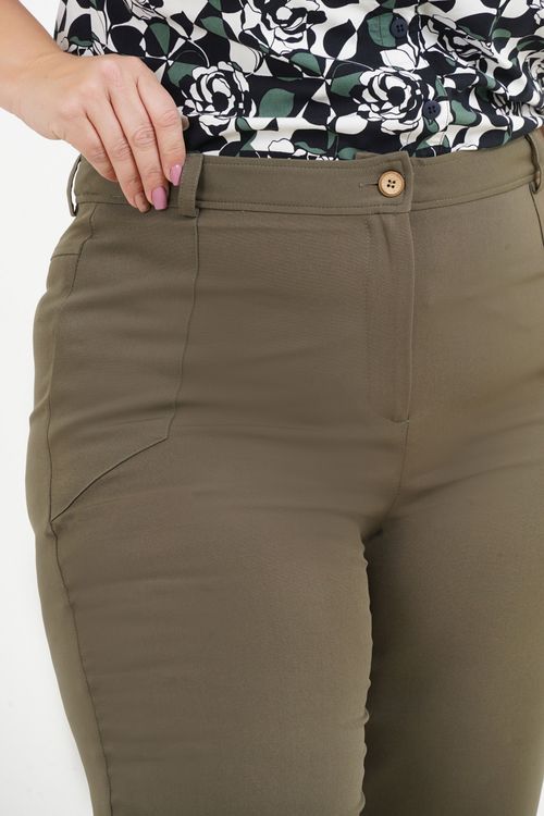 Calça Reta Plus Size Eloá