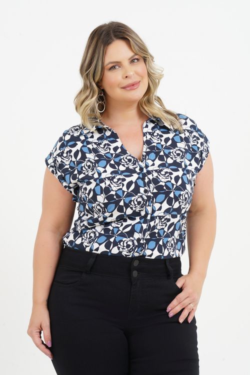 Camisa Plus Size Dina Manga Curta