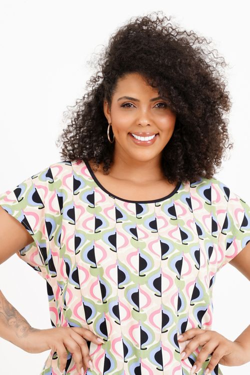 Blusa Plus Size Sasha Manga Curta