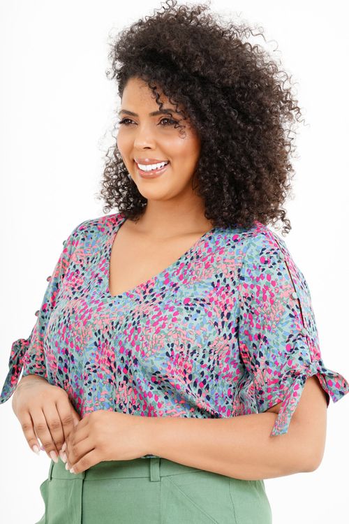 Blusa Plus Size Branca Manga Curta