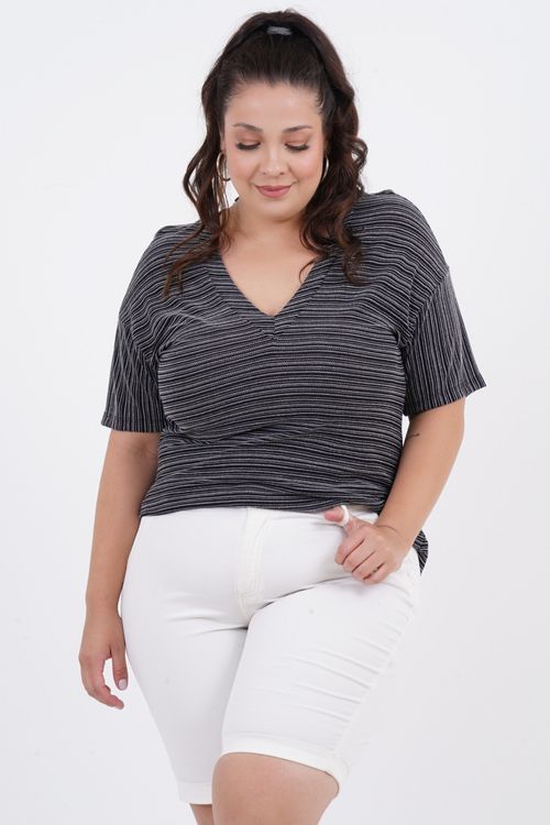 Blusa Plus Size Amber Manga Curta
