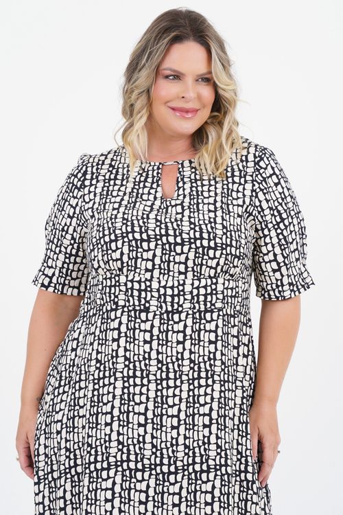 Vestido Plus Size Compartilhar Midi