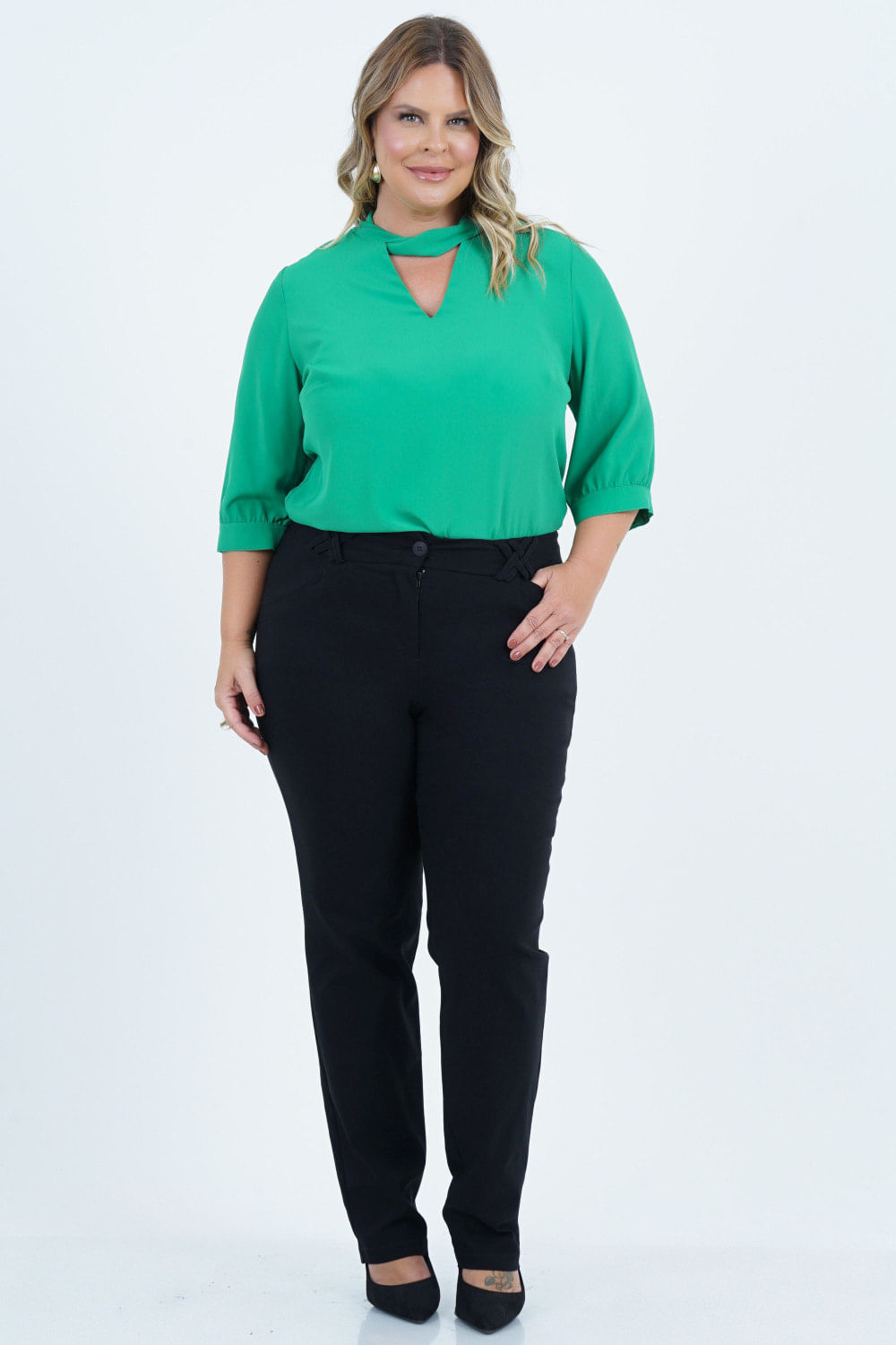 Blusa Plus Size Feminino Manga 3/4 Gola Torcida