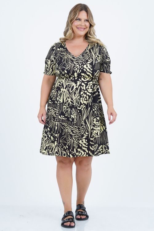 Vestido Plus Size Feminino Médio Abstrato