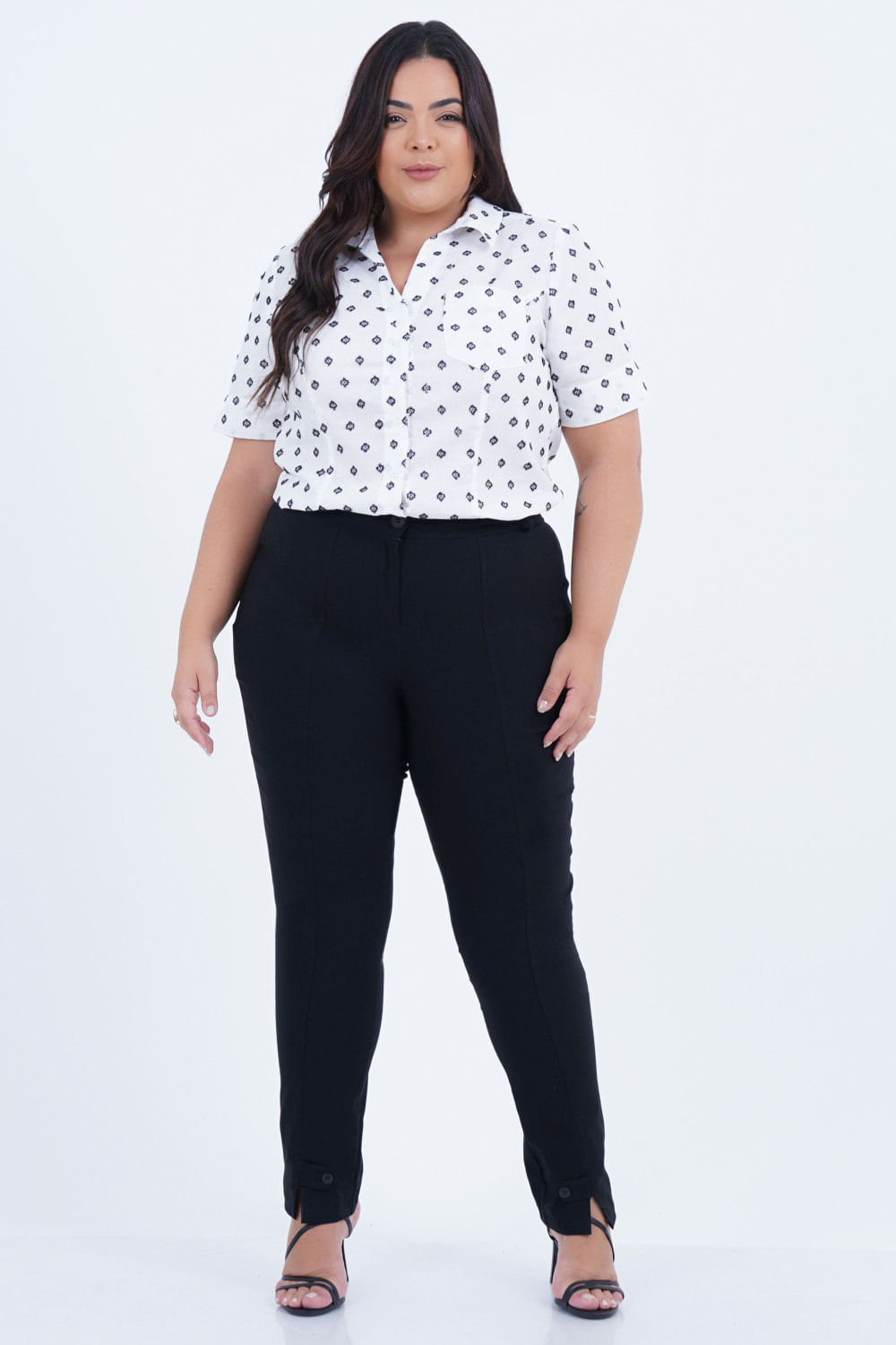 Calça Plus Size Feminino Slim Contemporâneo