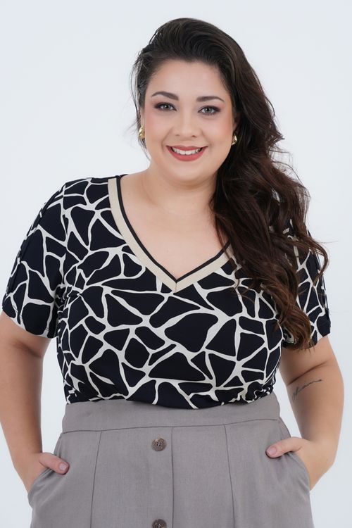 Blusa Plus Size Feminino Manga Curta Líquido