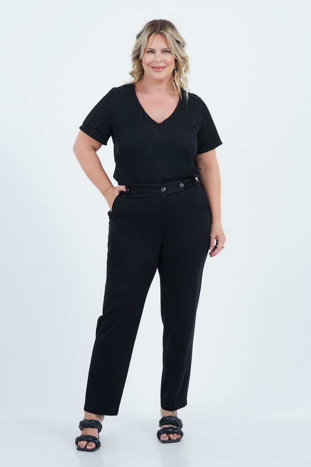 Blusa Plus Size Feminino Manga Curta Trama