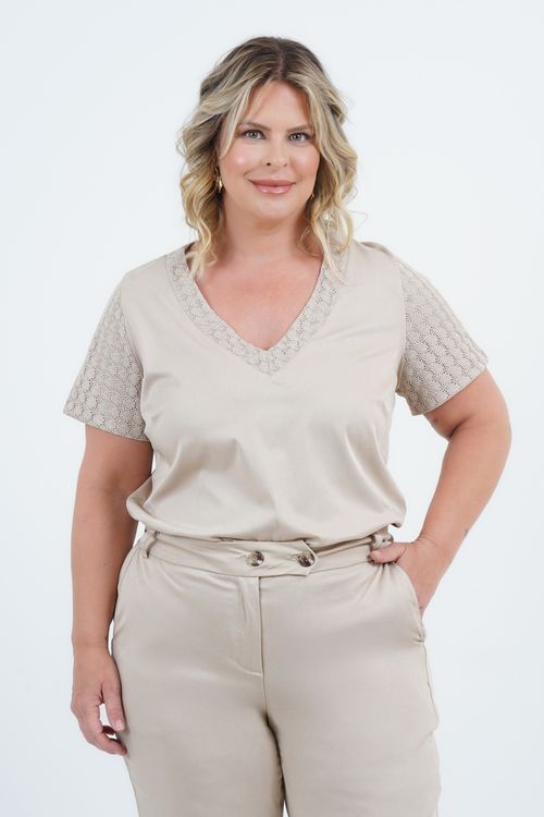 Blusa Plus Size Feminino Manga Curta Trama