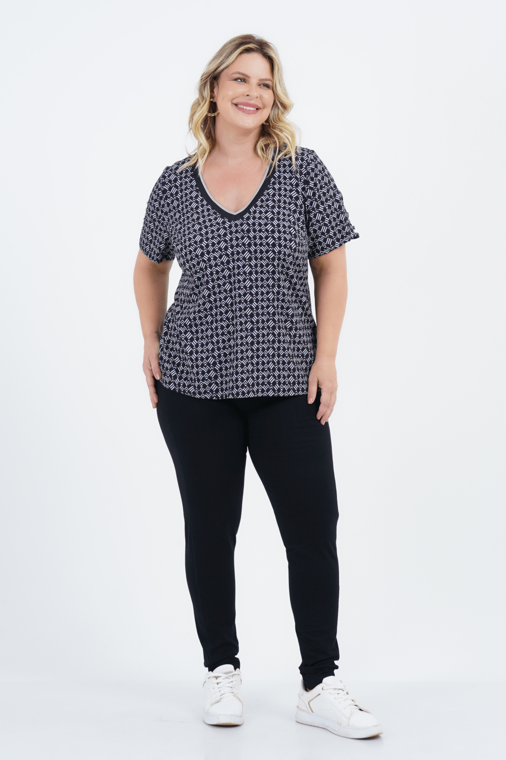 Blusa Plus Size Feminino Manga Curta Visual