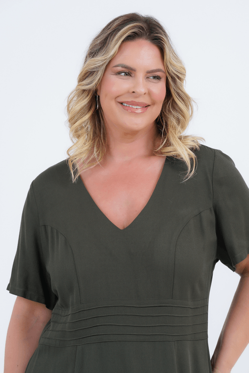 Vestido Plus Size Feminino Midi Pétala