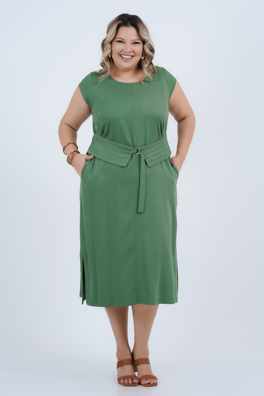 Vestido Plus Size Feminino Midi Lua
