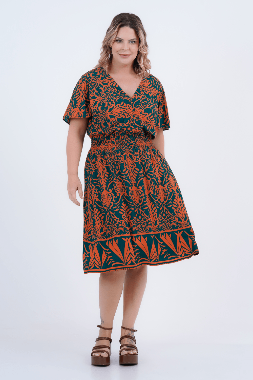 Vestido Plus Size Feminino Midi Adereço