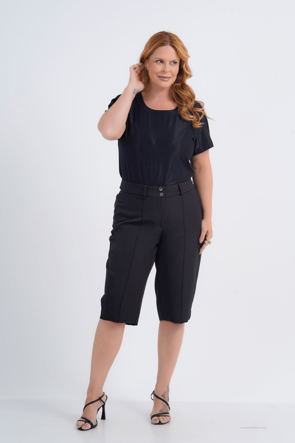 CALÇA CORSÁRIO FEMININO ALFAIATARIA LIA