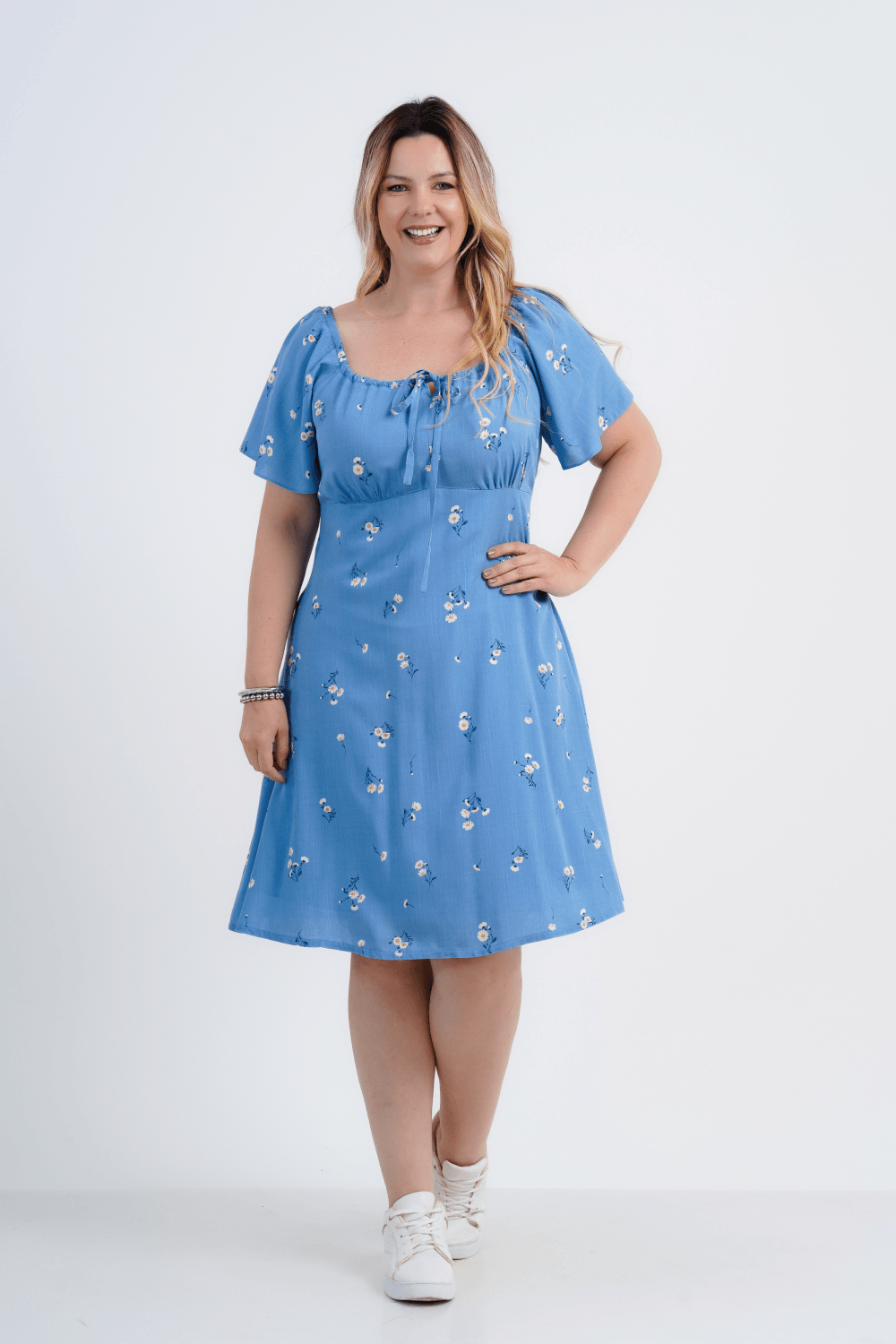 VESTIDO FEMININO MÉDIO ALMISCAR